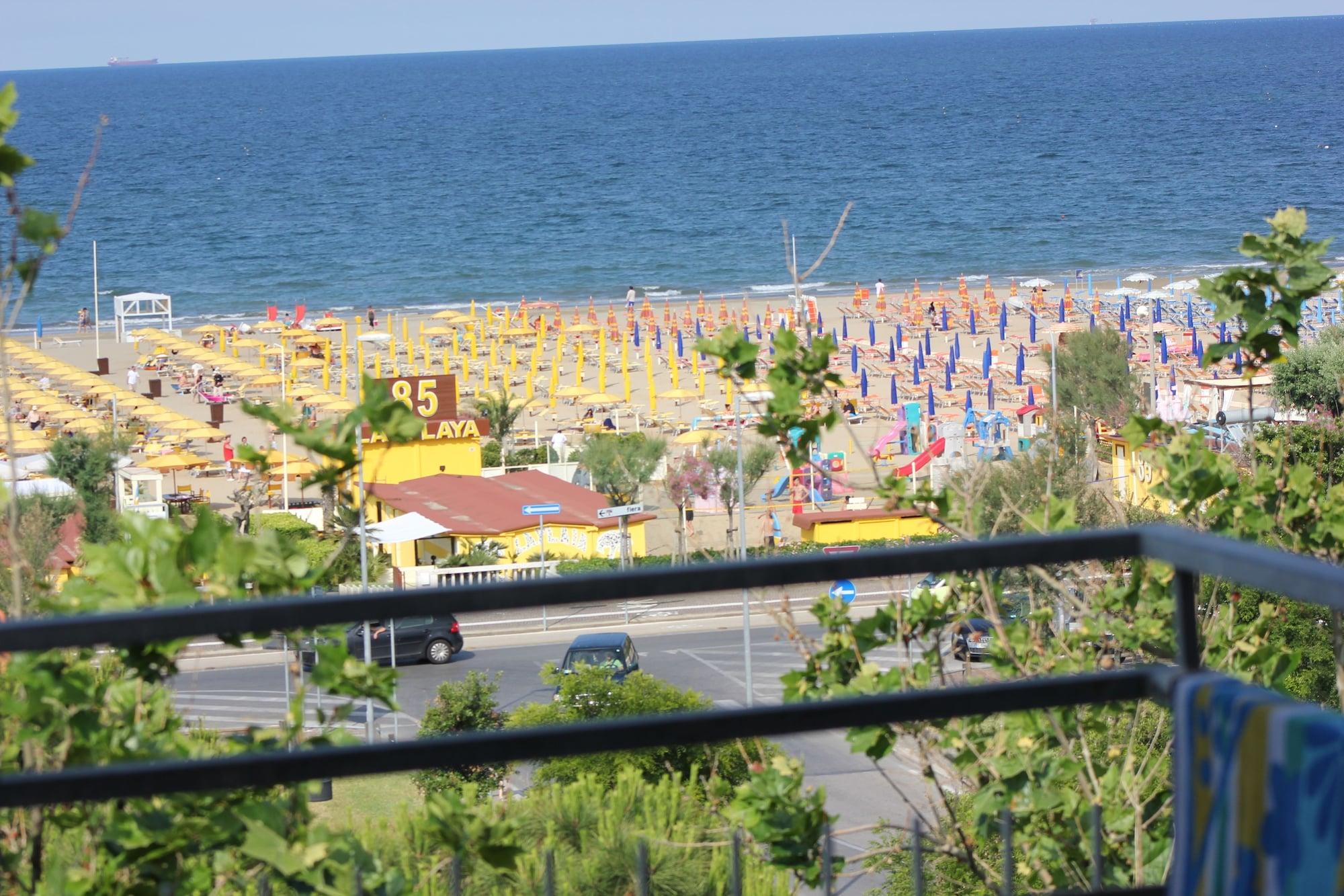 Hotel La Torretta Bramante Rimini Buitenkant foto