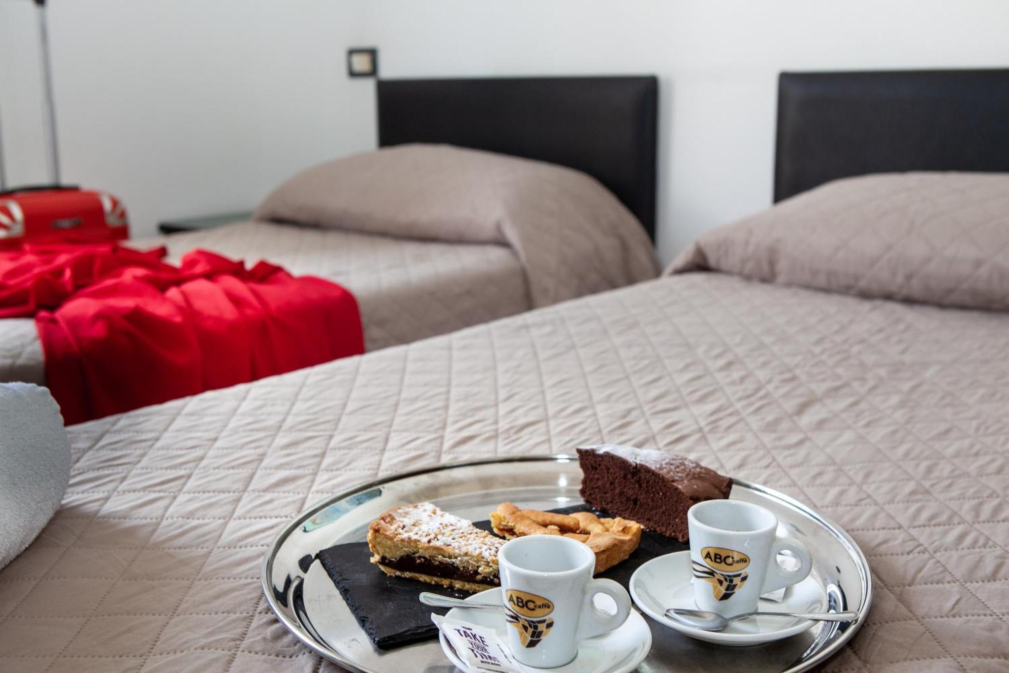 Hotel La Torretta Bramante Rimini Buitenkant foto