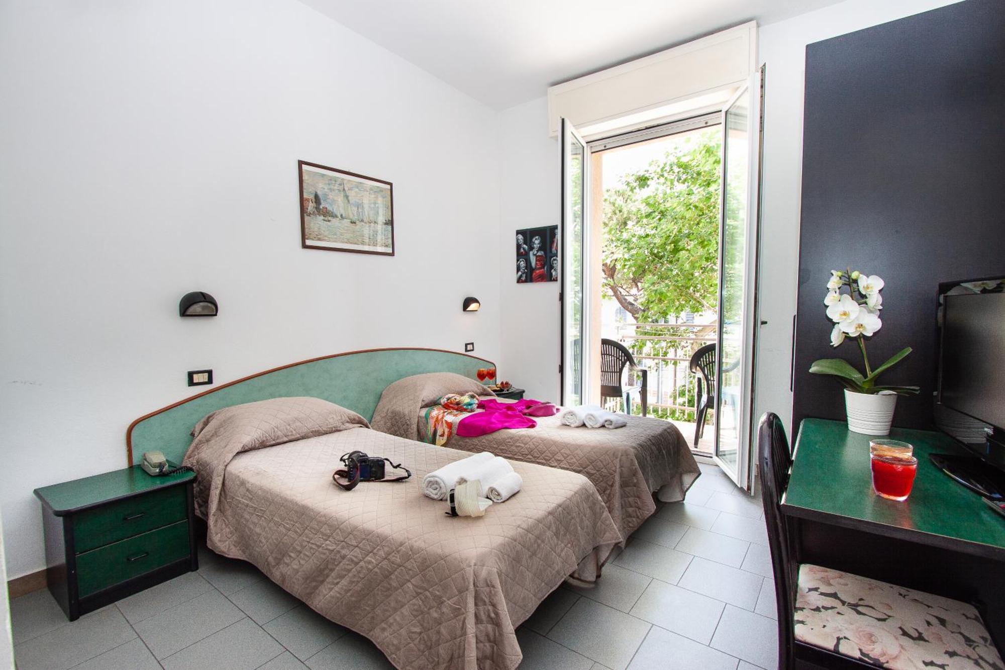 Hotel La Torretta Bramante Rimini Buitenkant foto