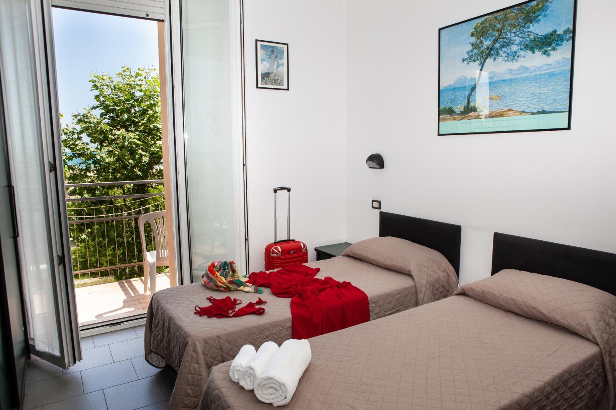 Hotel La Torretta Bramante Rimini Buitenkant foto