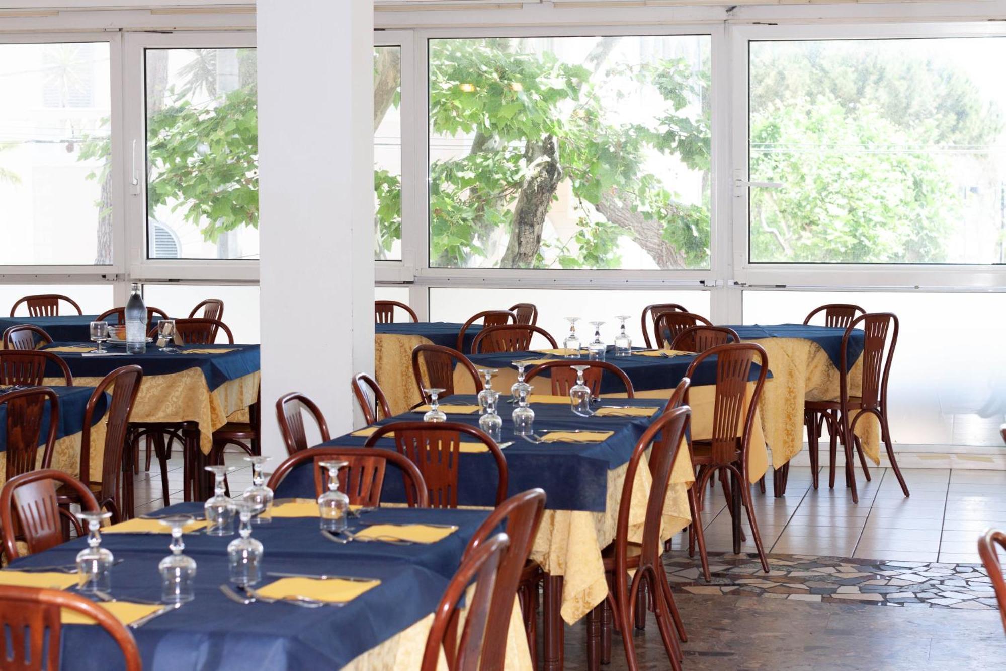 Hotel La Torretta Bramante Rimini Buitenkant foto